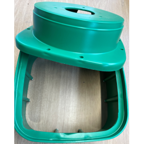 Deksel komplett til E150 i plast, bde foran (uten den svarte fronten) og bakdeksel (det runde)