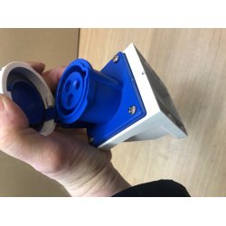 Kontakt IP67, 16A hun for skottmontering m/lokk, til Hobbyfisher og Profisher