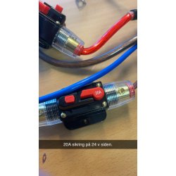 Omformer (Ny type)12V-24V, 42A, 1006W til Profisher m/sikringer. + kontakt for kobling mot kabel.