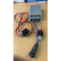 Omformer (Ny type)12V-24V, 42A, 1006W til Profisher m/sikringer. + kontakt for kobling mot kabel.