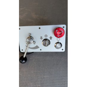 Kontrollpanel, komplett med brytere, regulator og ledninger for kobling mot kontrollboks.